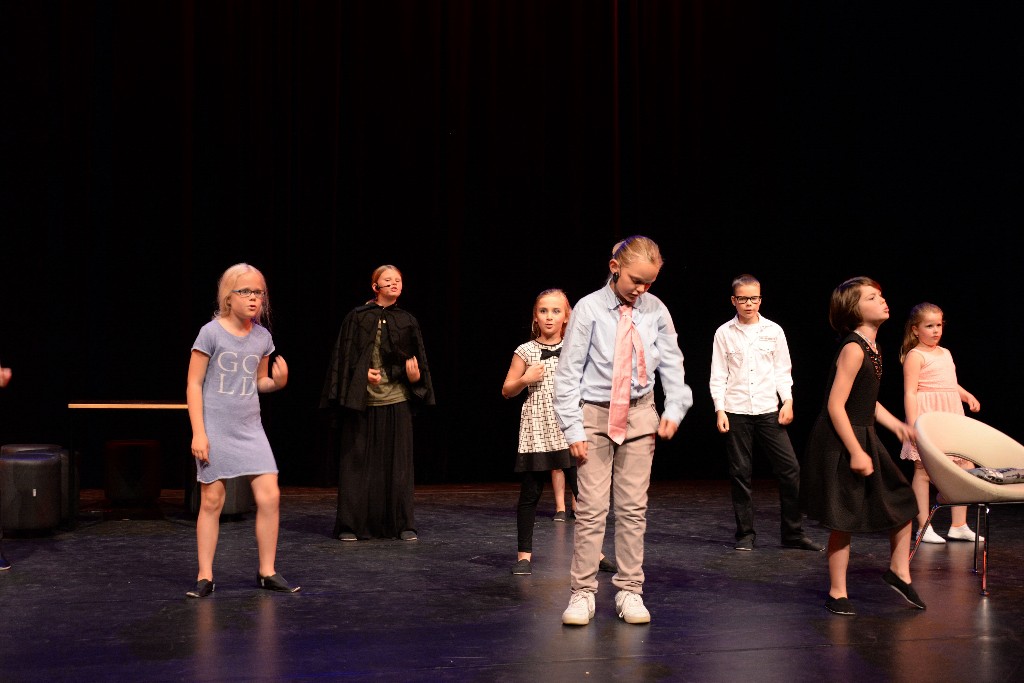 ../Images/Musical Nanny de Vries 237.jpg